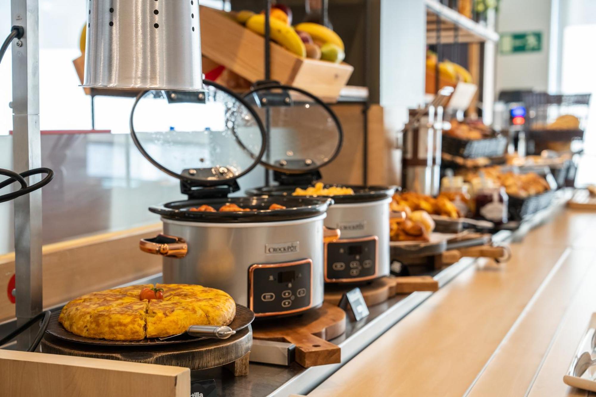 Ibis Madrid Alcobendas Bagian luar foto
